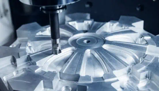 Usinage CNC pour composants en acier